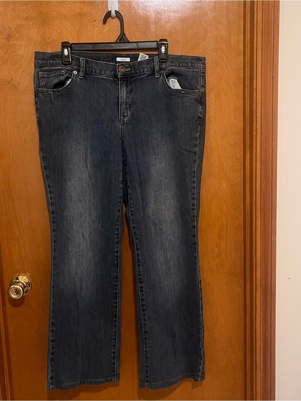 liz & co. Women's Dark Wash Boot Cut Jeans - blue